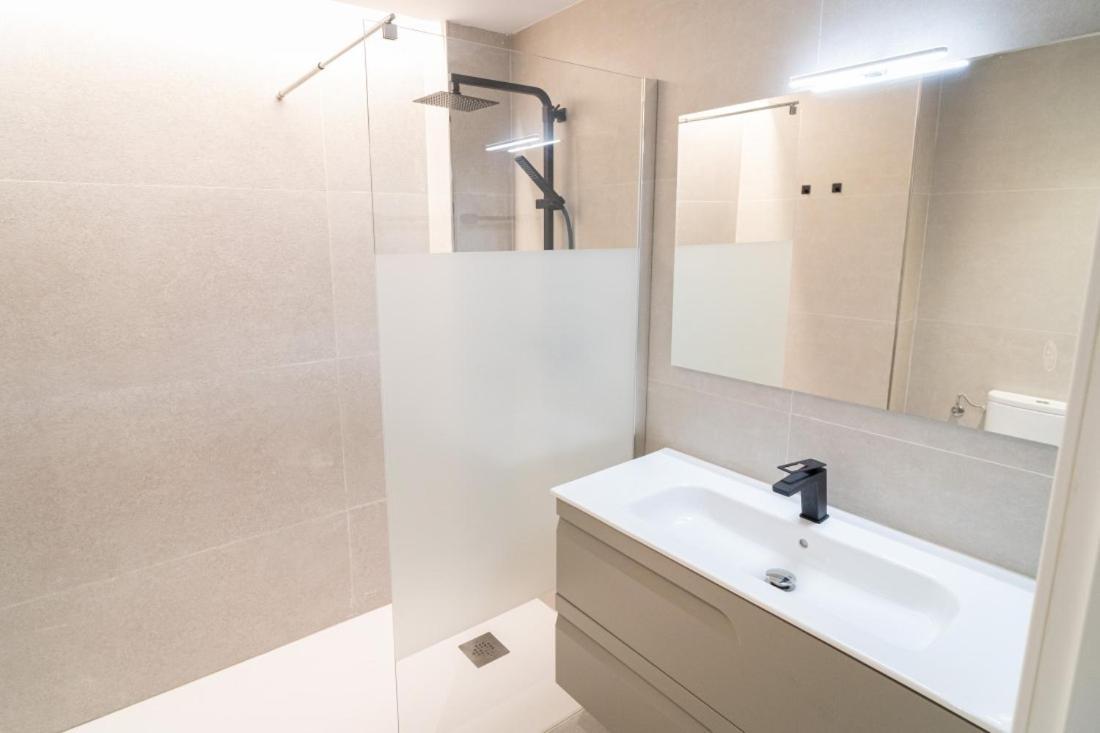 Ornis Apartments Poble Sant Carles De La Rapita Ngoại thất bức ảnh